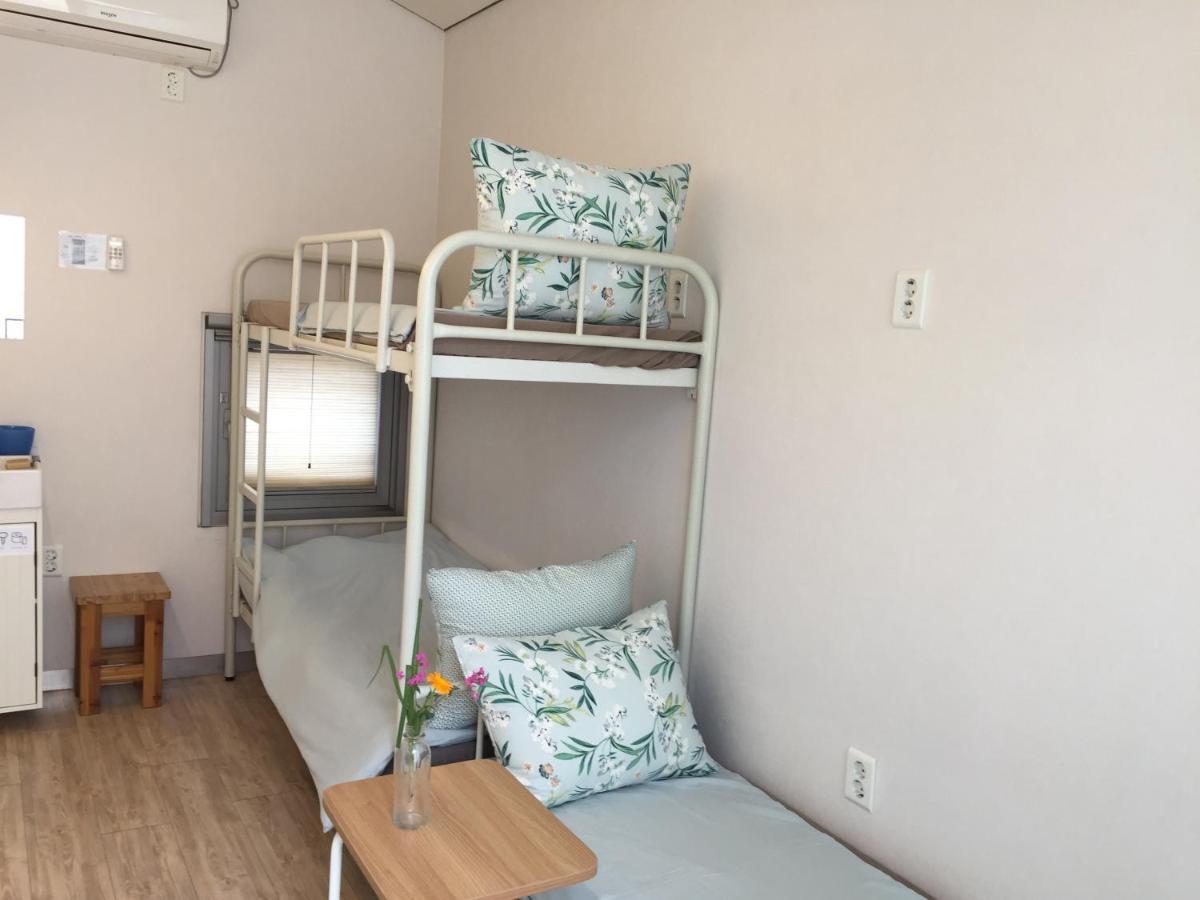 Inside Busan Hostel Exterior foto